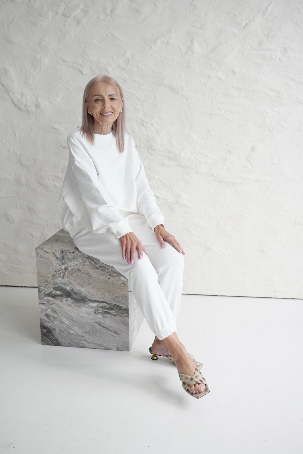 Dres Hanna off white odzież damska premium