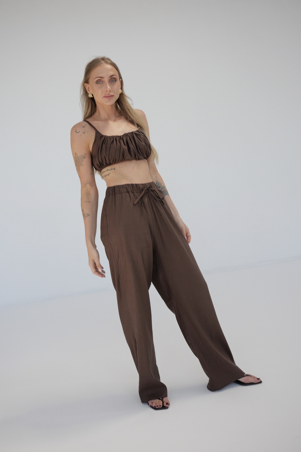 Top Calma brown - stylizacja damska