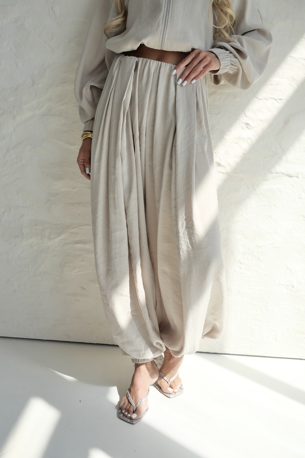 Spodnie Liora beige stylizacja