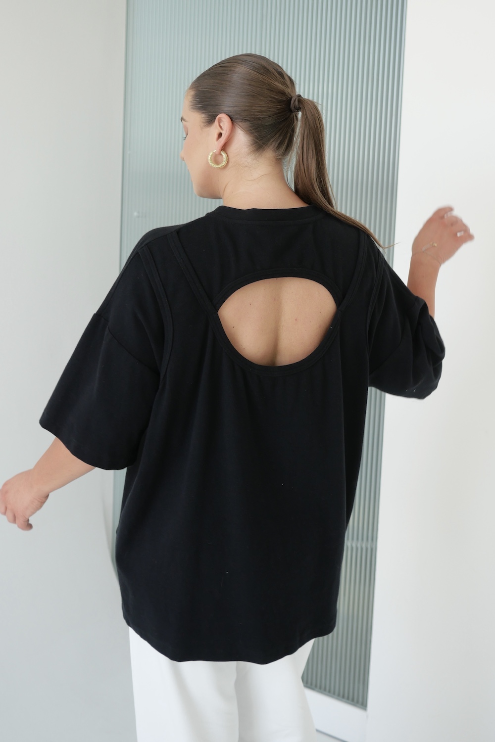 T-shirt Mandre black stylizacja